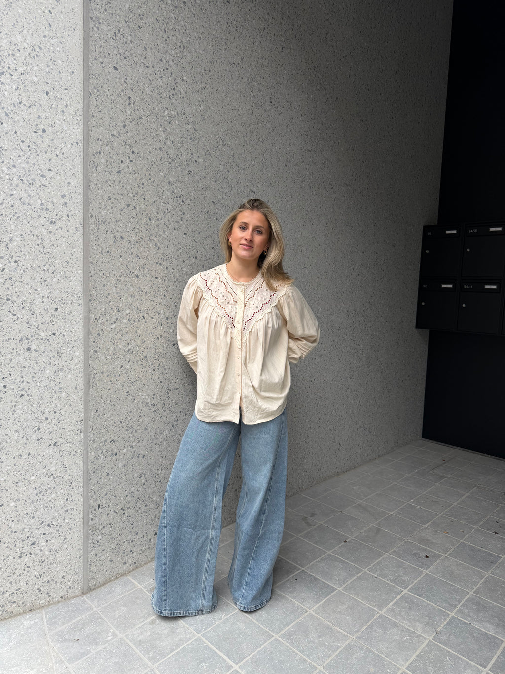CAMILLE BLOUSE ECRU BRODERIE