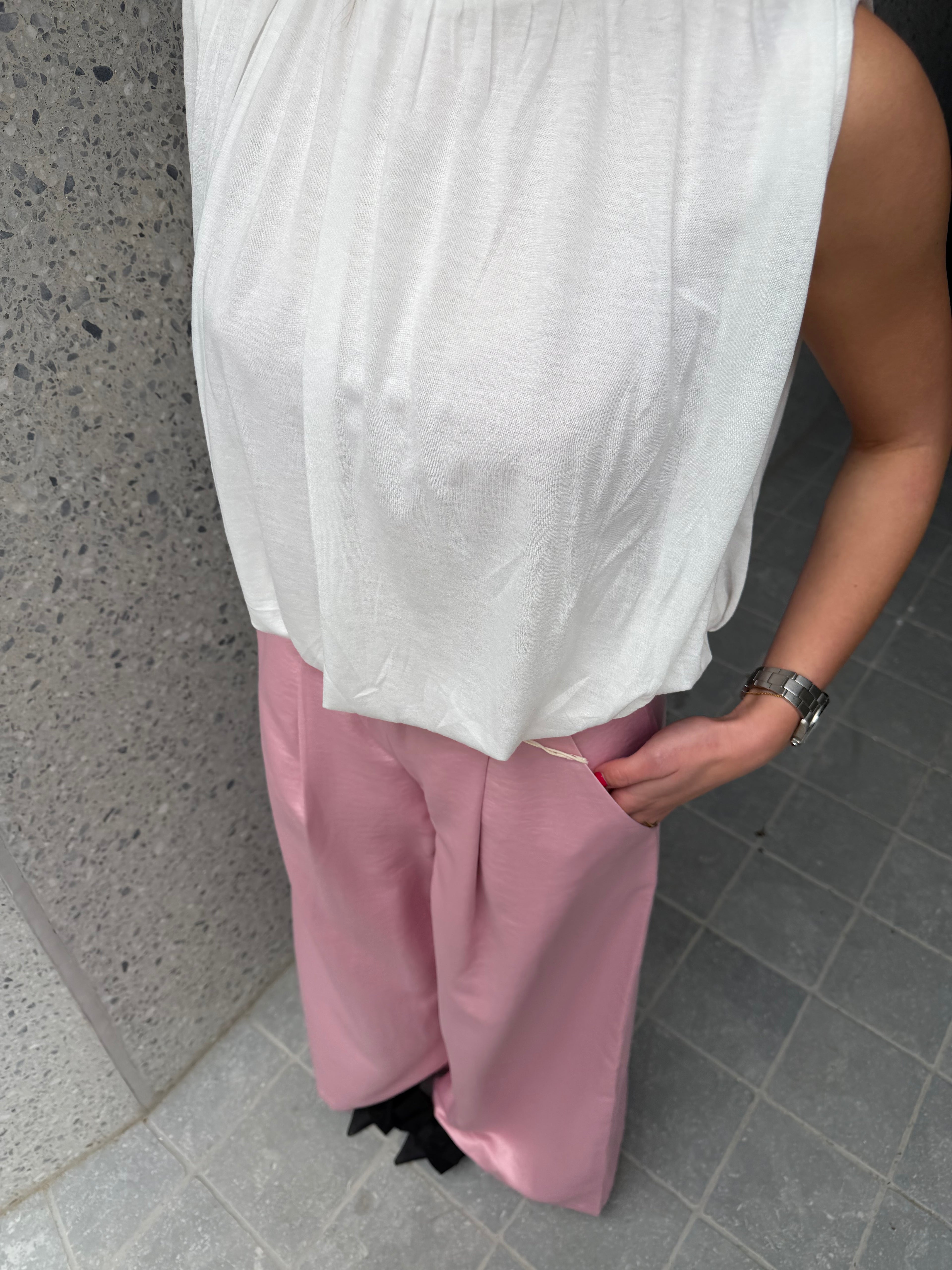 LARA BROEK ROZE
