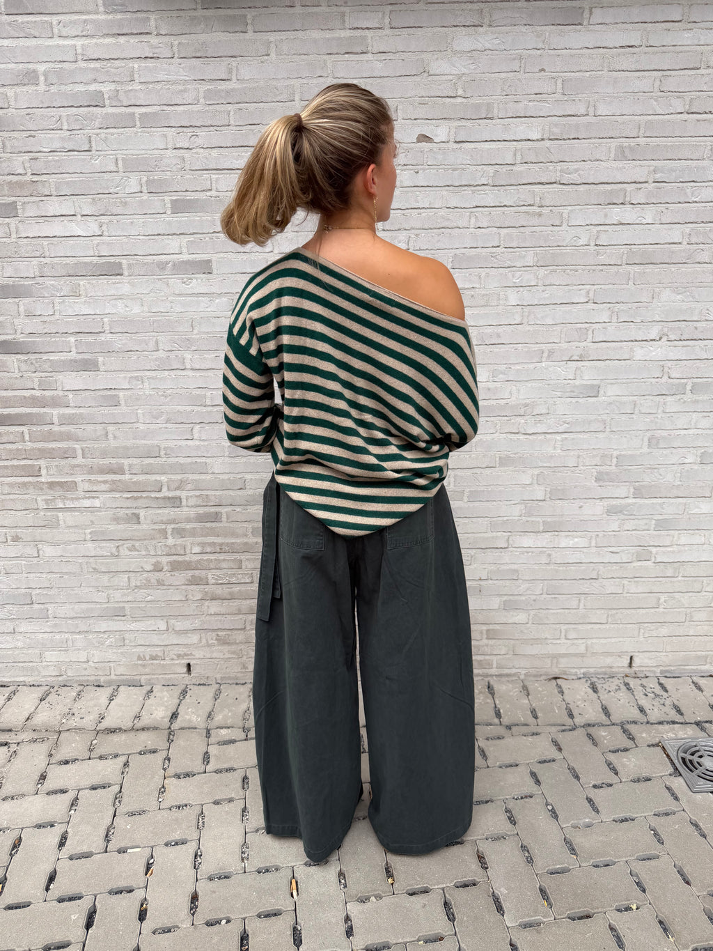 JOELLE OFF SHOULDER GROEN/BEIGE