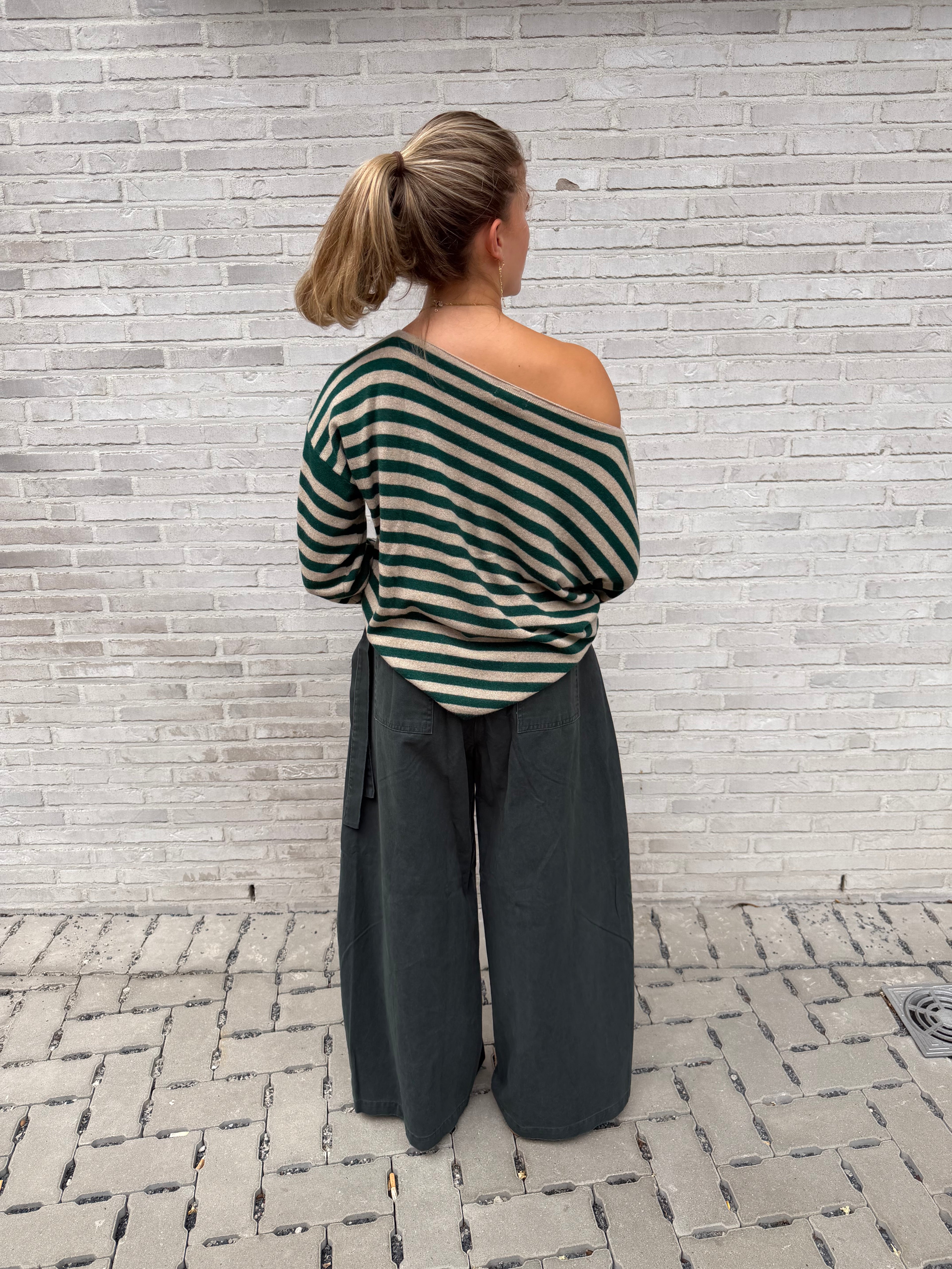 JOELLE OFF SHOULDER GROEN/BEIGE