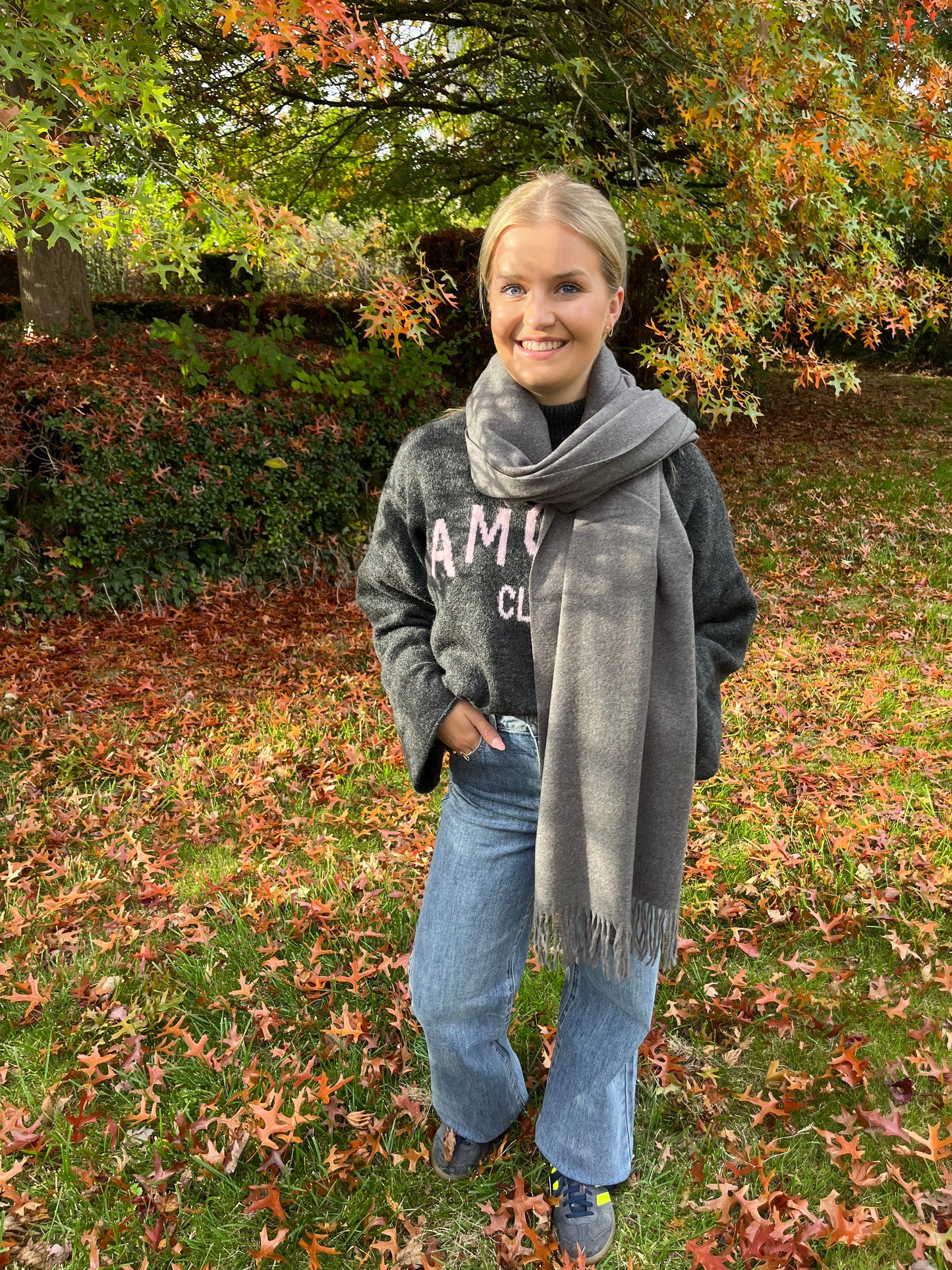 AMOUR CLUB TRUI CHARCOAL