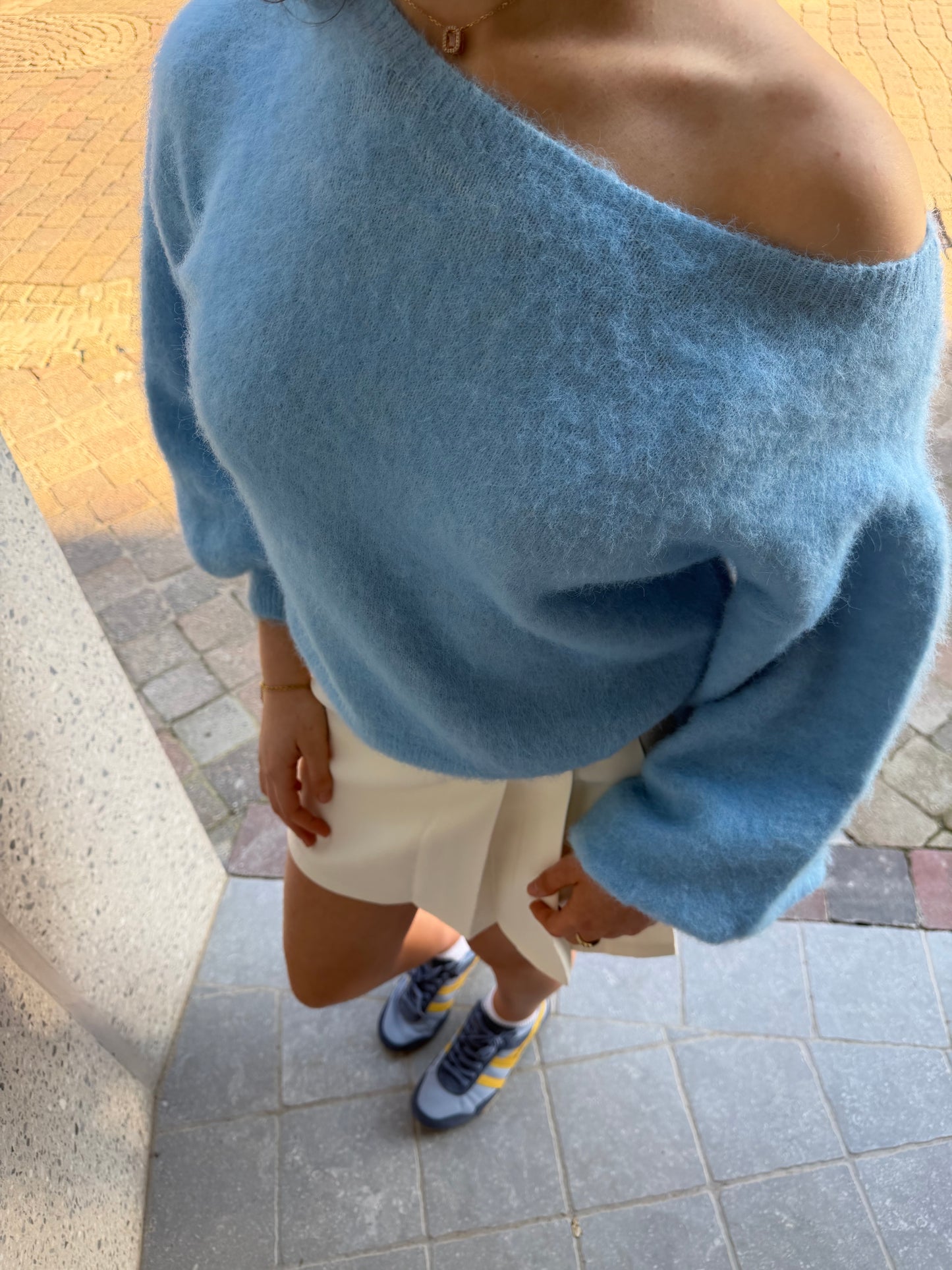 DAISY OFF SHOULDER BLAUW