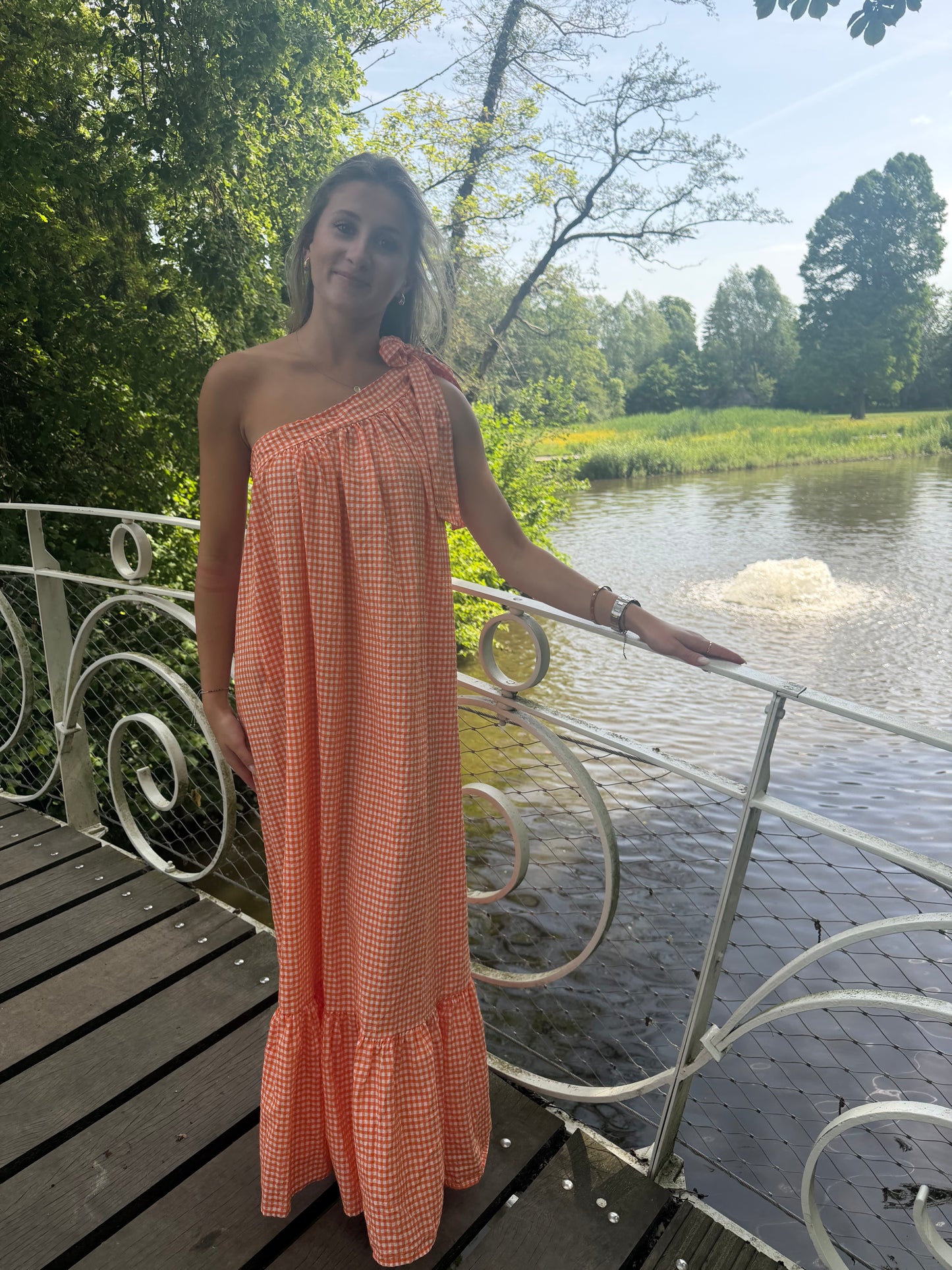 FLORIEN JURK OFF SHOULDER ORANJE