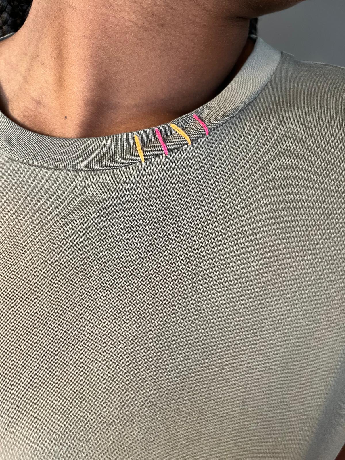 Victoire t-shirt kleedje khaki